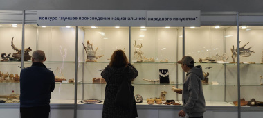 Чукотка стала серебряным призером ХХ Международной выставки-ярмарки «Сокровища Севера. Художники и мастера России – 2025»