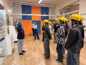 Крупные предприятия Чукотки присоединились к профориентационной неделе для школьников 