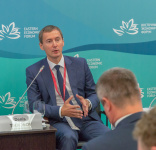 Денис Тихонов: «Инвесторы дальневосточного офшора должны развивать остров Русский»