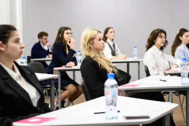 Школьница с Чукотки представила округ в финале олимпиады по праву в Сириусе