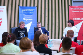 Губернатор Владислав Кузнецов провел встречу с молодыми активистами Анадыря