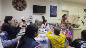 В столице Чукотки встретили участников Форума оленеводов и морзверобоев 