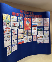 В Окружном Доме народного творчества открылась выставка детских рисунков, приуроченная к Международному дню борьбы с коррупцией