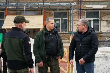 Юрий Трутнев проверил ход восстановительных работ на подшефных Дальнему Востоку территориях ДНР