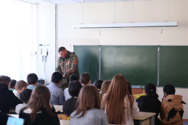 Ветеран СВО провел урок мужества для школьников Чукотки и рассказал о планах после завершения спецоперации