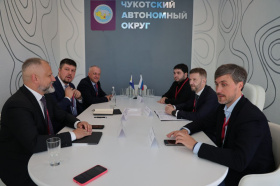 Правительство Чукотки обсудило на ВЭФ перспективы захода федеральной торговой сети «Пятёрочка» в регион