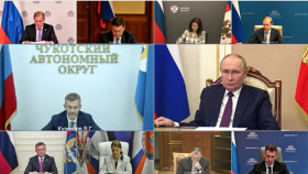 Владислав Кузнецов доложил Президенту РФ о ходе Северного завоза на Чукотку 