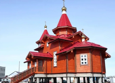 В поселке Угольные Копи открылся храм святого князя Владимира