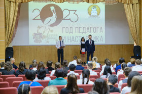 Владислав Кузнецов: одна из важнейших целей страны и нашего округа – развитие образования, ведь это наше общее будущее