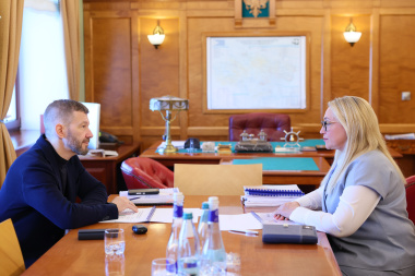 Владислав Кузнецов поддержал предложение о наделении регионального уполномоченного по правам ребенка правом законодательной инициативы 
