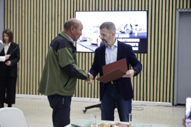Губернатор Чукотки Владислав Кузнецов вручил награды работникам дорожного хозяйства