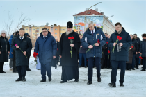 Начальник Управления Александр Шугаев принял участие в мемориальном мероприятии – возложение цветов к мемориалу «Чукотка-Фронту»